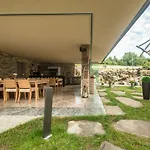 Village Hanuliak Hotel