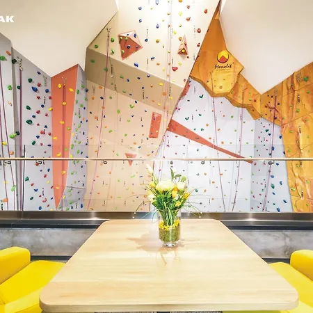 Village Hanuliak 酒店 4*