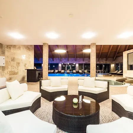 Hotel Village Hanuliak 4*