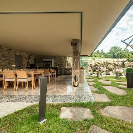 Village Hanuliak Hotel