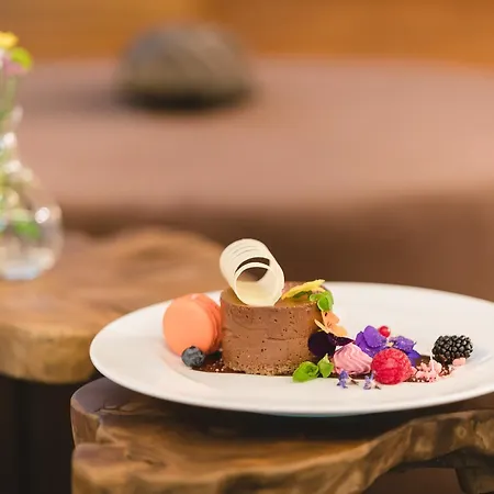 Hotel Village Hanuliak 4*