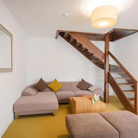 Village Hanuliak Hotel