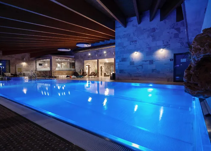 Village Hanuliak Отель 4*