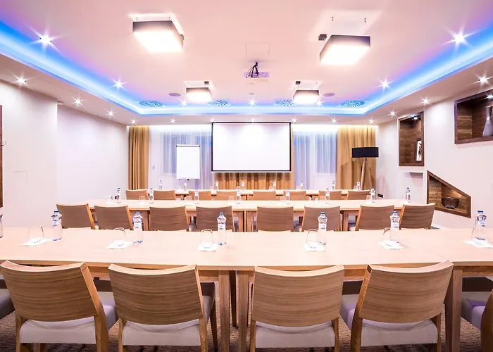 Village Hanuliak Отель 4*