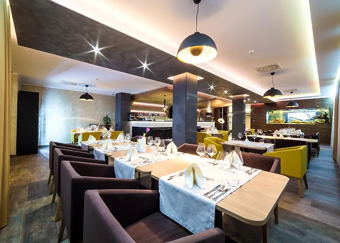 Village Hanuliak Отель 4*