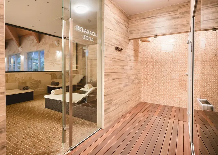 Village Hanuliak Отель 4*